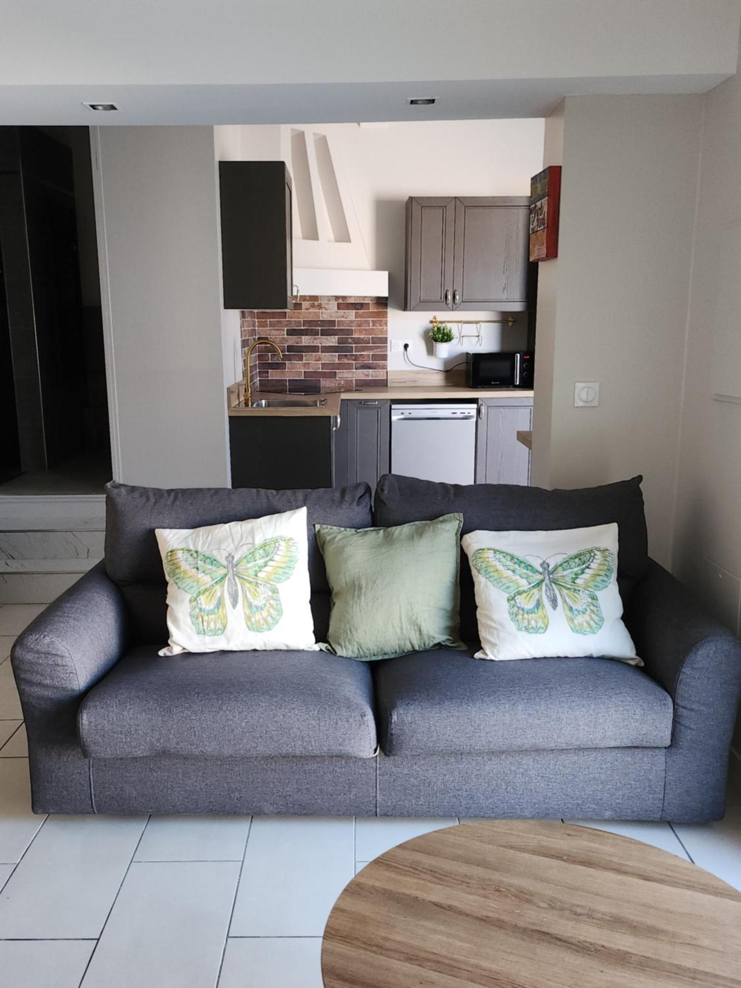 Agreable Logement Avec Terrasse Saint-Victoret ภายนอก รูปภาพ