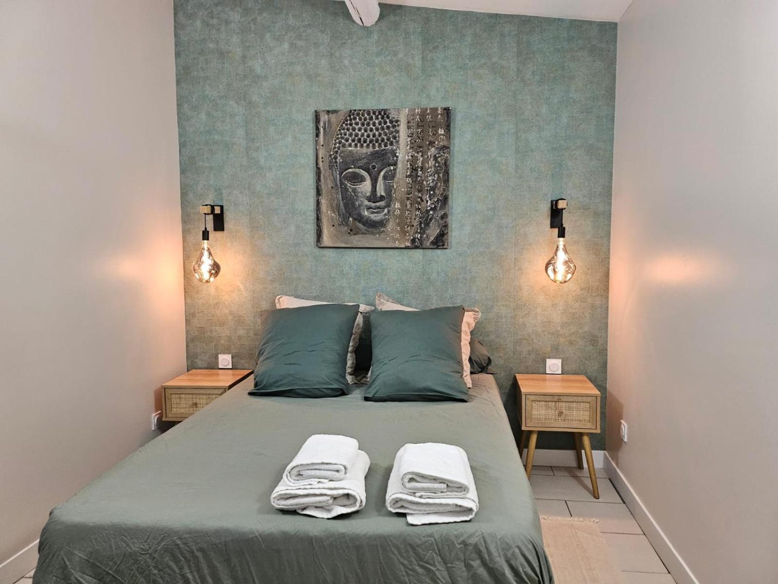 Agreable Logement Avec Terrasse Saint-Victoret ภายนอก รูปภาพ